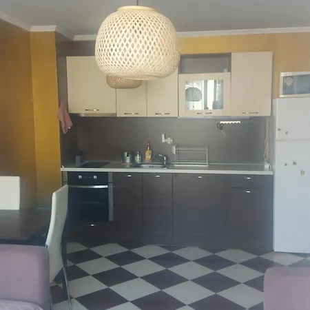 Golden Hacienda Apartment